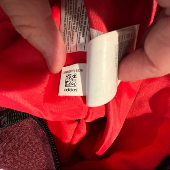 ADIDAS Gym Bag with Yoga Mat Straps Lined Interior Pocket Tote Style - Picture 10 of 12